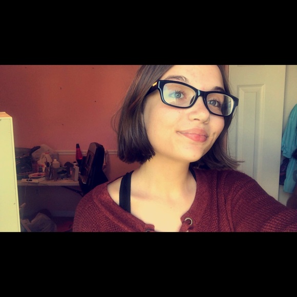 Meet your Posher, Ella - Picture 3 of 3